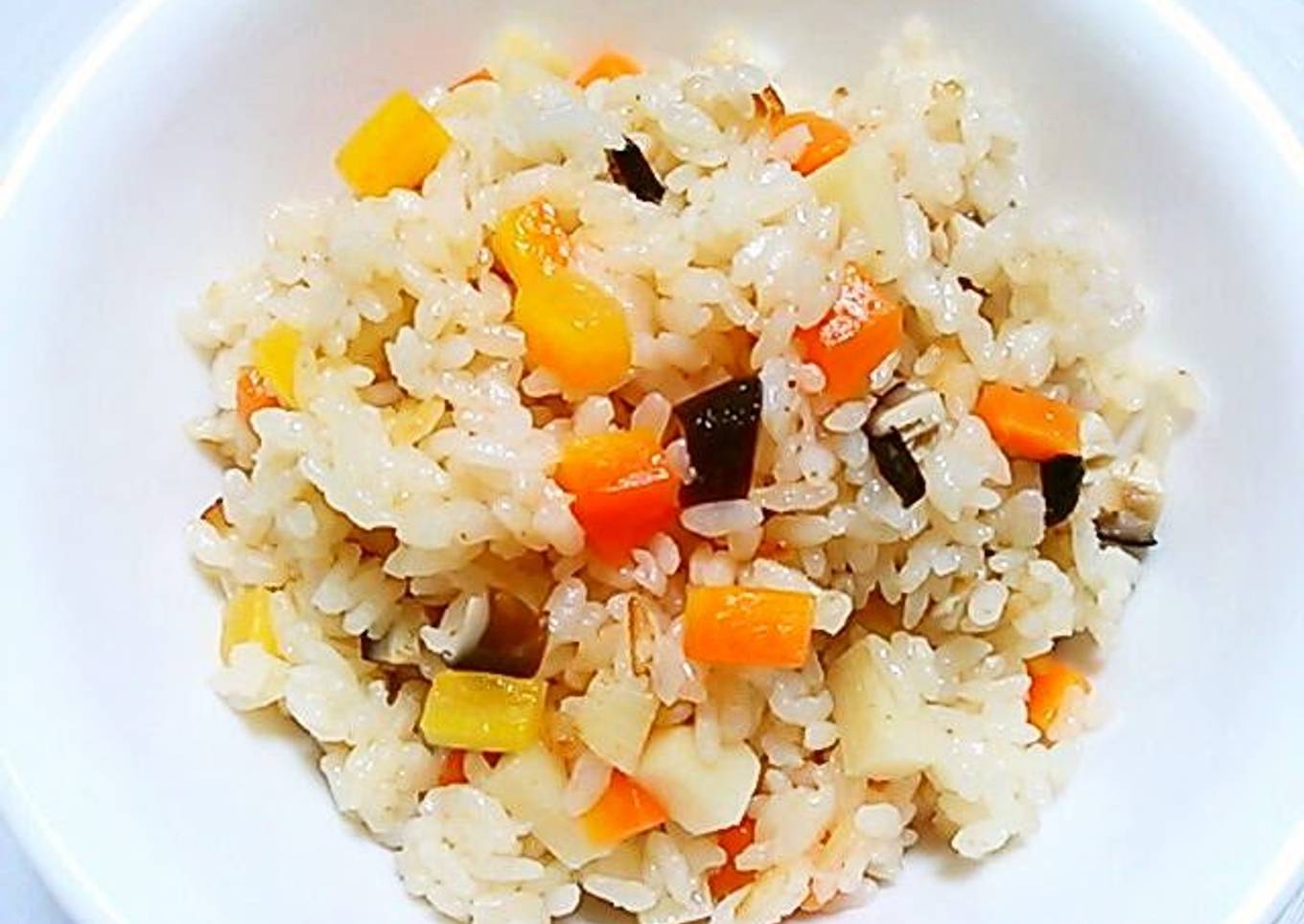 Chinese Mixed Rice with Chicken Broth