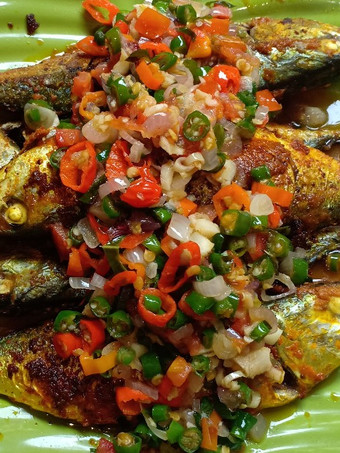 Anti Ribet, Buat Kembung Bakar Sambal Matah Praktis