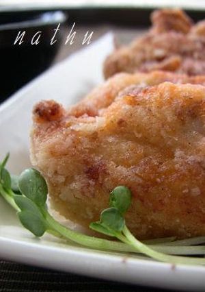 A picture of Fried Chicken Breast with Aurora Sauce.