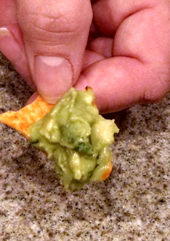 A picture of Chipotle Style Guacamole.