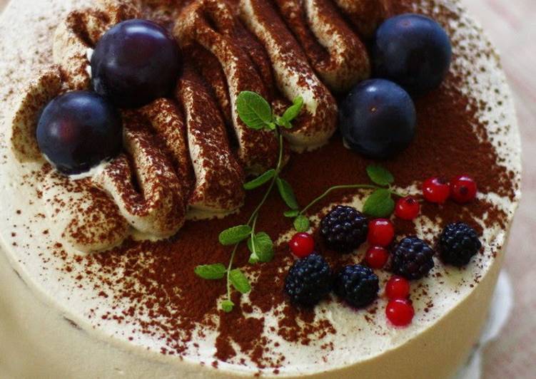 Steps to Prepare Any-night-of-the-week Decorated Cafe Mocha Cake