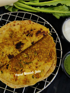 मूली का पराठा (mooli ka paratha recipe in Hindi) रेसिपी मुख्य फोटो