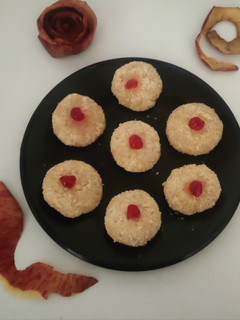 ஆப்பிள் கோகோனட் குக்கீஸ் (Apple cocount cookies recipe in tamil) செய்முறை முக்கிய புகைப்படம்