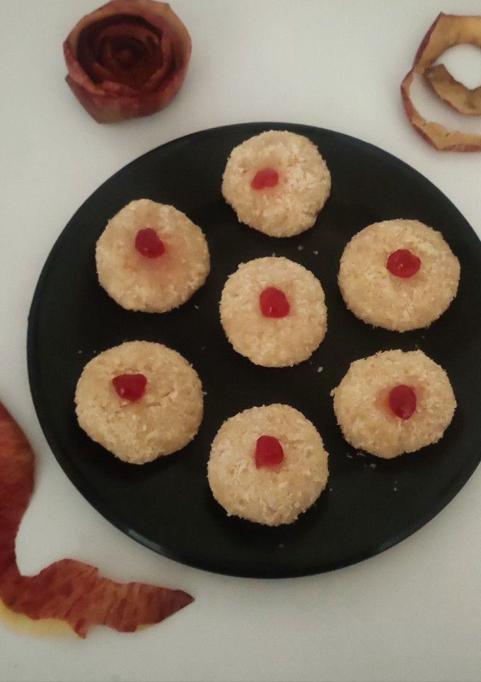 ஆப்பிள் கோகோனட் குக்கீஸ் (Apple cocount cookies recipe in tamil) செய்முறை முக்கிய புகைப்படம்