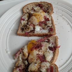 A picture of Canadian toasties.