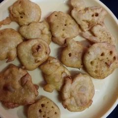 A picture of Aloo pakora.