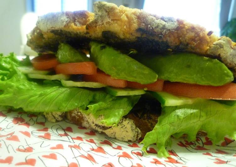 Healthy Avocado & Hijiki Seaweed Sandwich