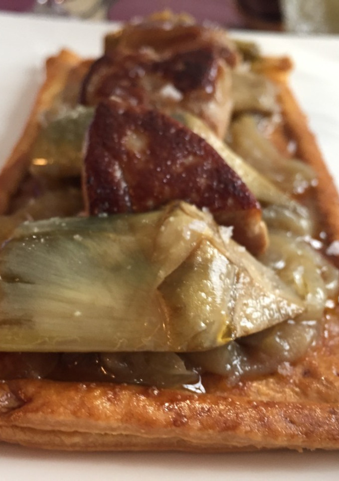 Una foto de Coca de Alcachofas con Foie