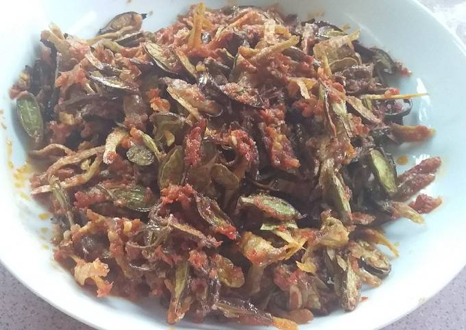 Sambal petai kaca mata