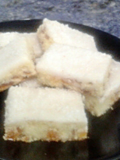 A picture of Apricot slice.