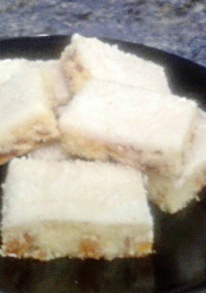A picture of Apricot slice.