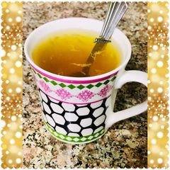 A picture of Lipton green tea classic.