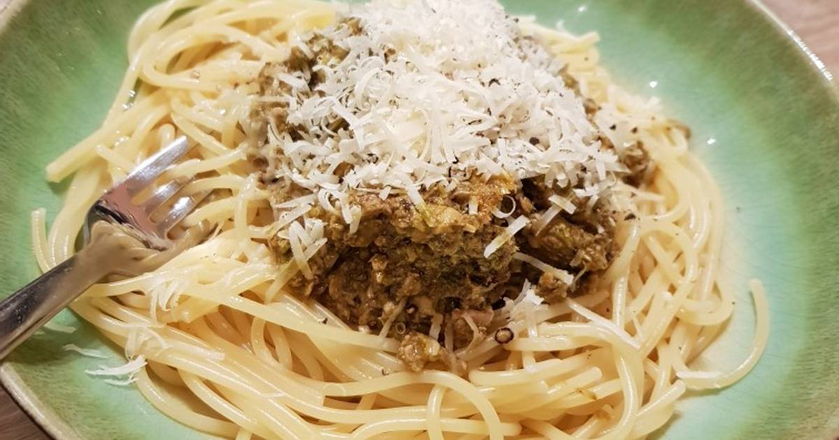 Spaghetti with pesto and sardine Recipe by Beth Harper Cookpad