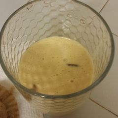 Healthy Banana Crunchy PB milkshake A picture of Healthy Banana Crunchy PB milkshake.