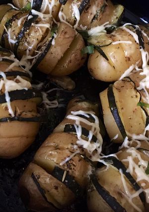 Une photo de Pommes de terres façon suédoises (courgette & morbier)