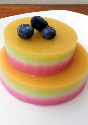 A picture of Birthday Jello "CAKE".