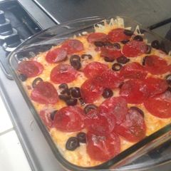 A picture of Mac N Cheese Pizza.