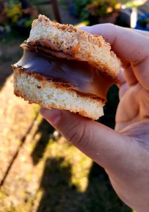 Una foto de Alfajores de COCO
