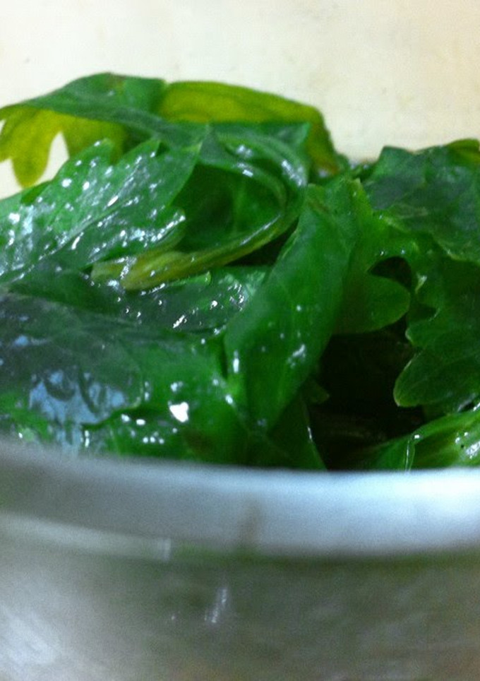 A picture of Pickled Celery Leaves with Lemon and Soy Sauce.