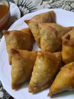 ফুলকপির সিঙ্গাড়া(Fulkopir singara recipe in Bengali) রেসিপির প্রধান ছবি