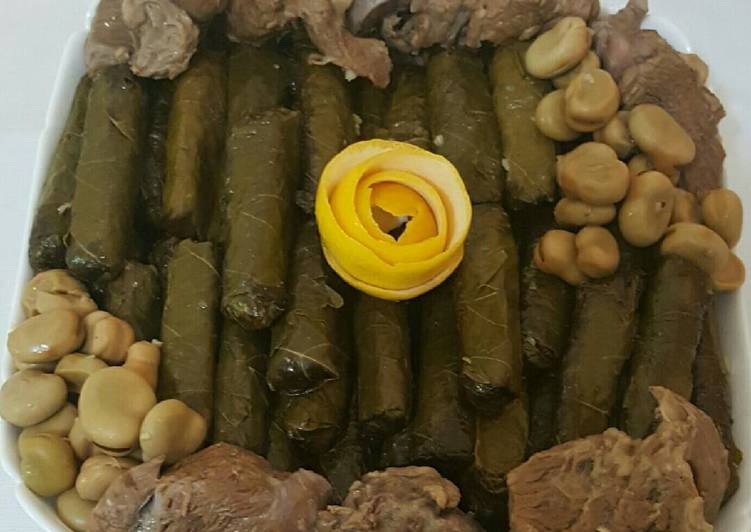 محشي ورق عنب (يبرأ) اكلة كتير طيبة