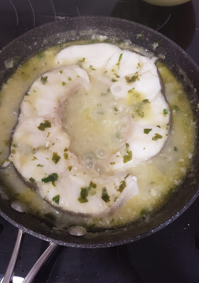 Una foto de Congrio en salsa verde