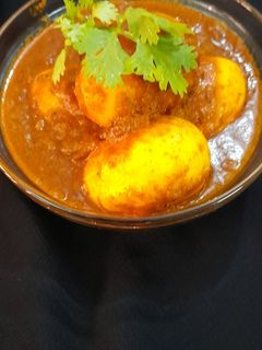 एग करी (Egg curry recipe in hindi) रेसिपी मुख्य फोटो