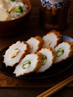 【家樂福廚房】深夜食堂》竹輪鑲起司和小黃瓜(第43夜) 的食譜成品照片