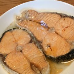 A picture of Watery Steamed Salmon.