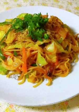 A picture of Spicy Korean-Style Yakisoba (Stir-Fried Noodles) with Glass Noodles Option – Easy Recipe.