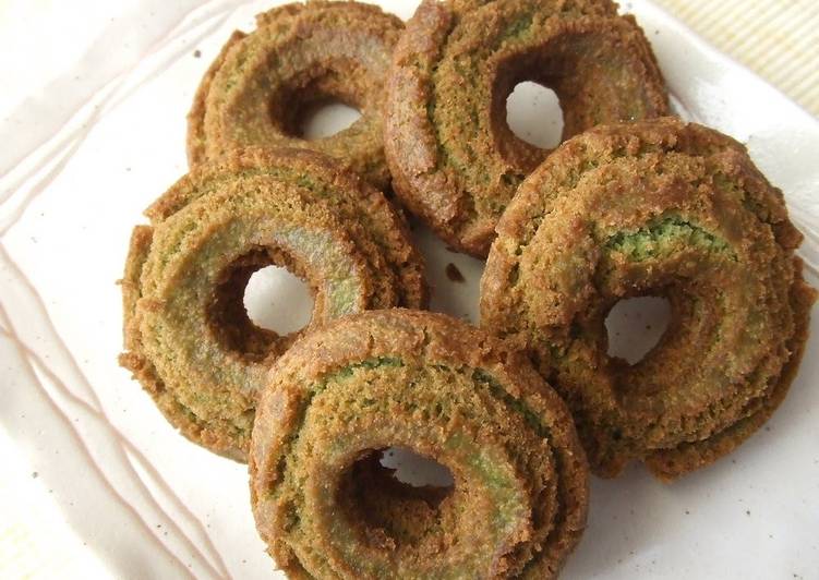 Recipe of Perfect Superb Old-Fashioned Matcha Doughnuts