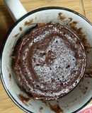 Torta mug de chocolate en el microondas