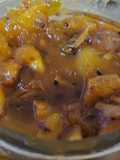 Sweet and tangy mango chutney