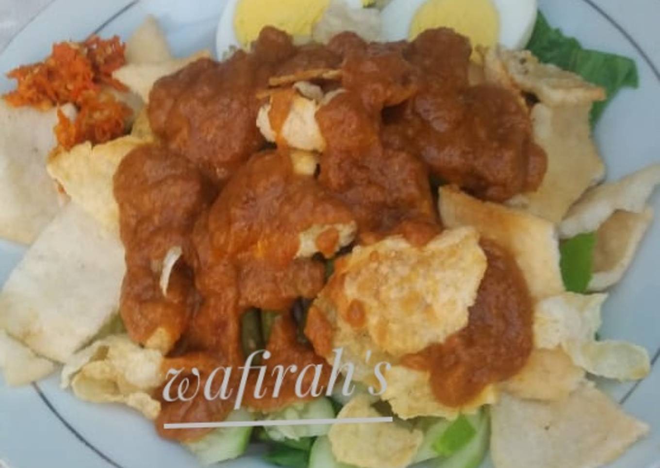Gado2 siram Surabaya