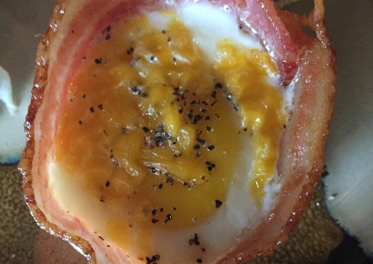 Bacon And Cheddar Egg Cups
