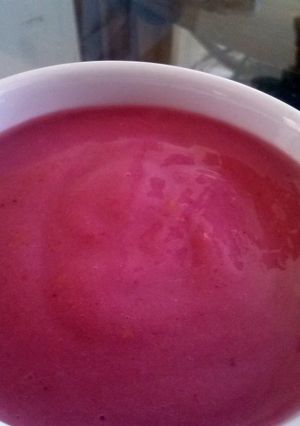 A picture of Home-Made Raspberry Yogurt.
