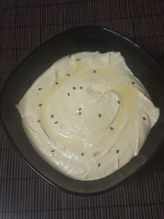 Una foto de Hummus con pimiento del piquillo asado