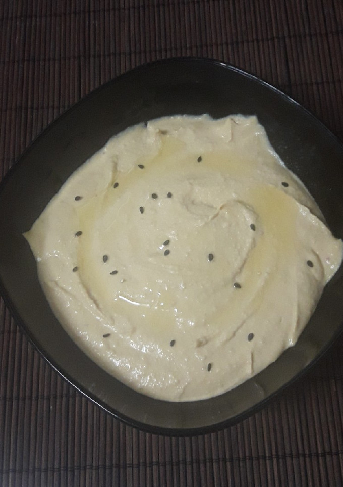 Una foto de Hummus con pimiento del piquillo asado