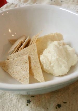 A picture of Simple & Rich Tofu Cream Cheese.