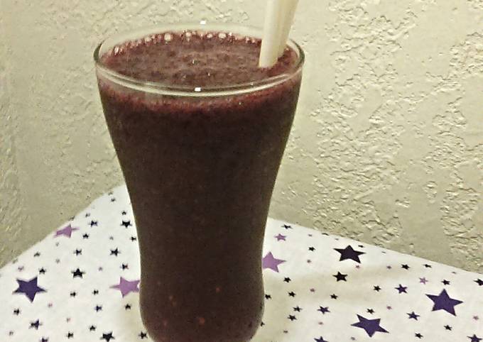 Easiest Way to Make Ultimate Razzleberry Smoothie 😋