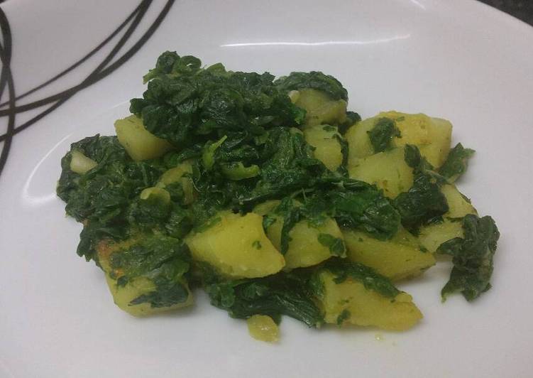 Saag Aloo (spinach & patato curry