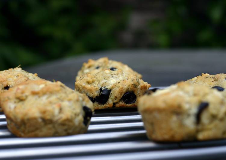 Recipe of Speedy Sophie&#39;s feta, olive and rosemary cupcakes