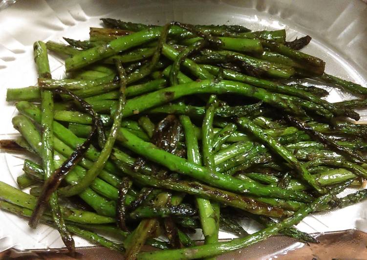 Steps to Make Homemade Grilled Asparagus