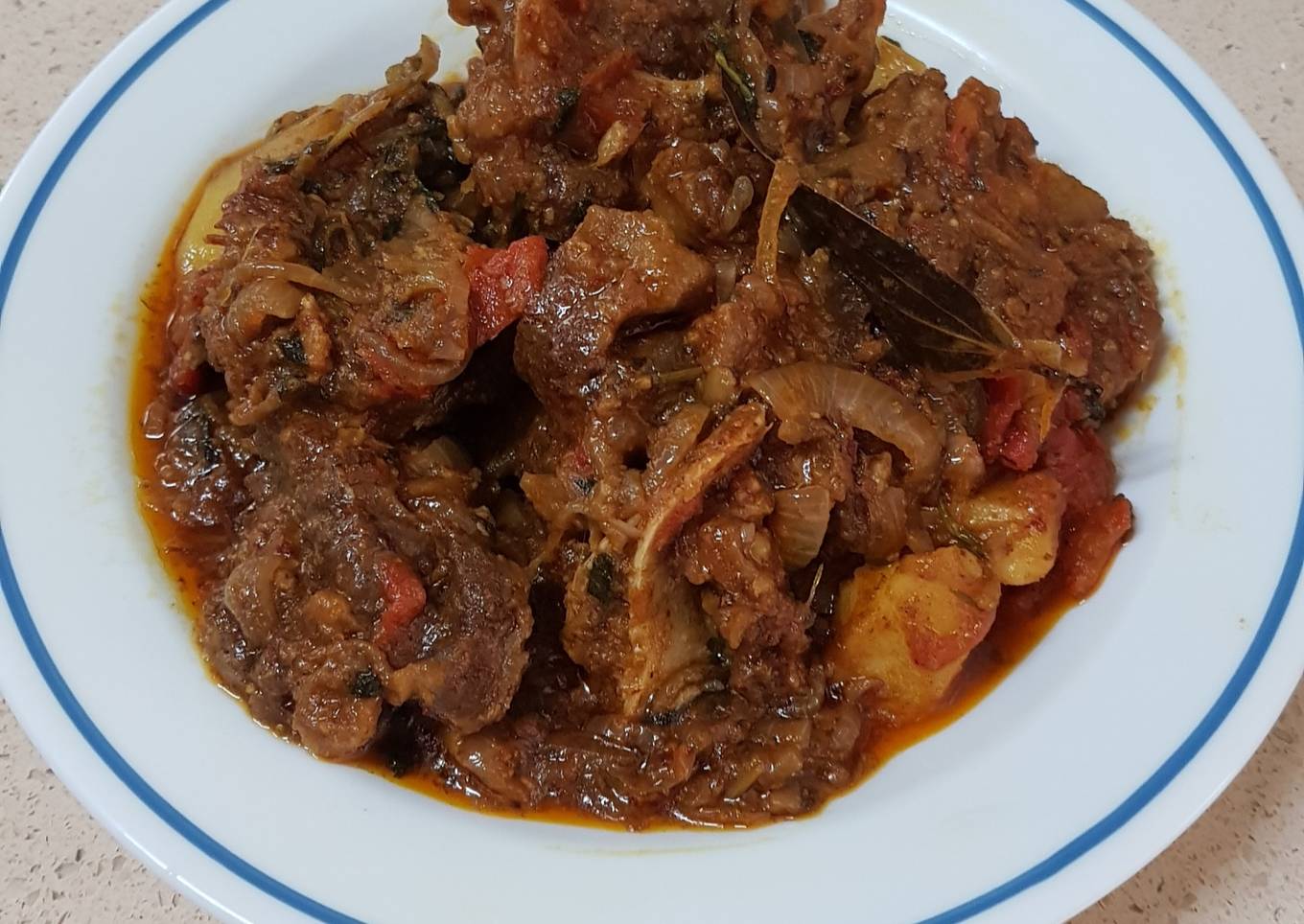 Spicy gravy beef