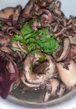 A picture of Adobong Pusit.