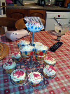 A picture of Apple and cinnamon cupcakes.