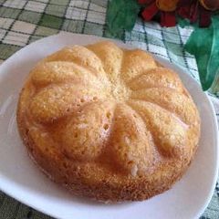 Moist Oil-free Yogurt Cake A picture of Moist Oil-free Yogurt Cake.