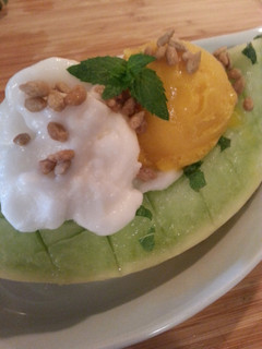 A picture of Melon Boats.