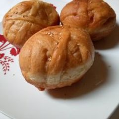 A picture of Egg rolled bread.