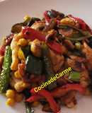 Salteado de pollo con garbanzos y hortalizas al curry